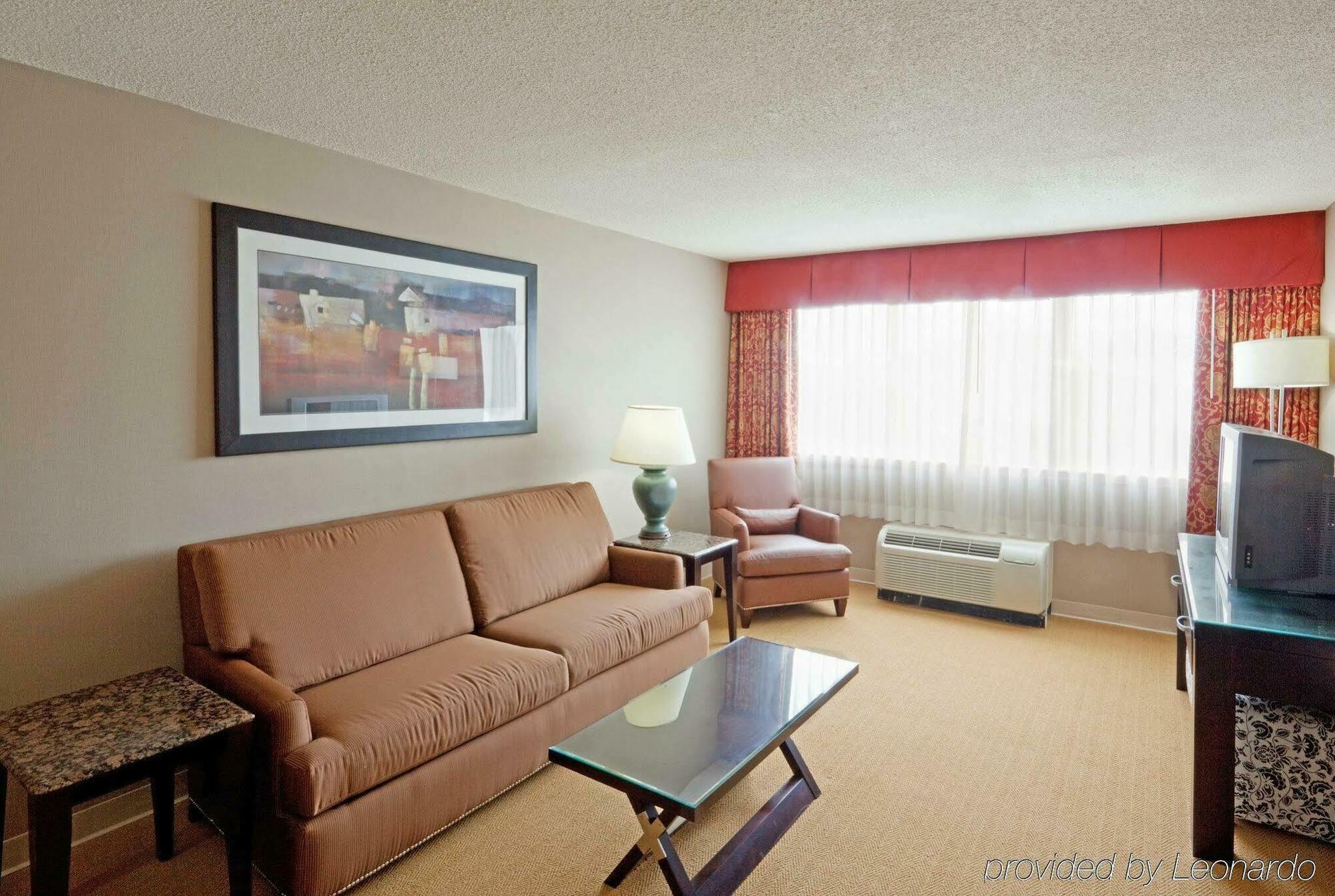 Holiday Inn & Suites Boston Peabody, An Ihg Hotel Habitación foto
